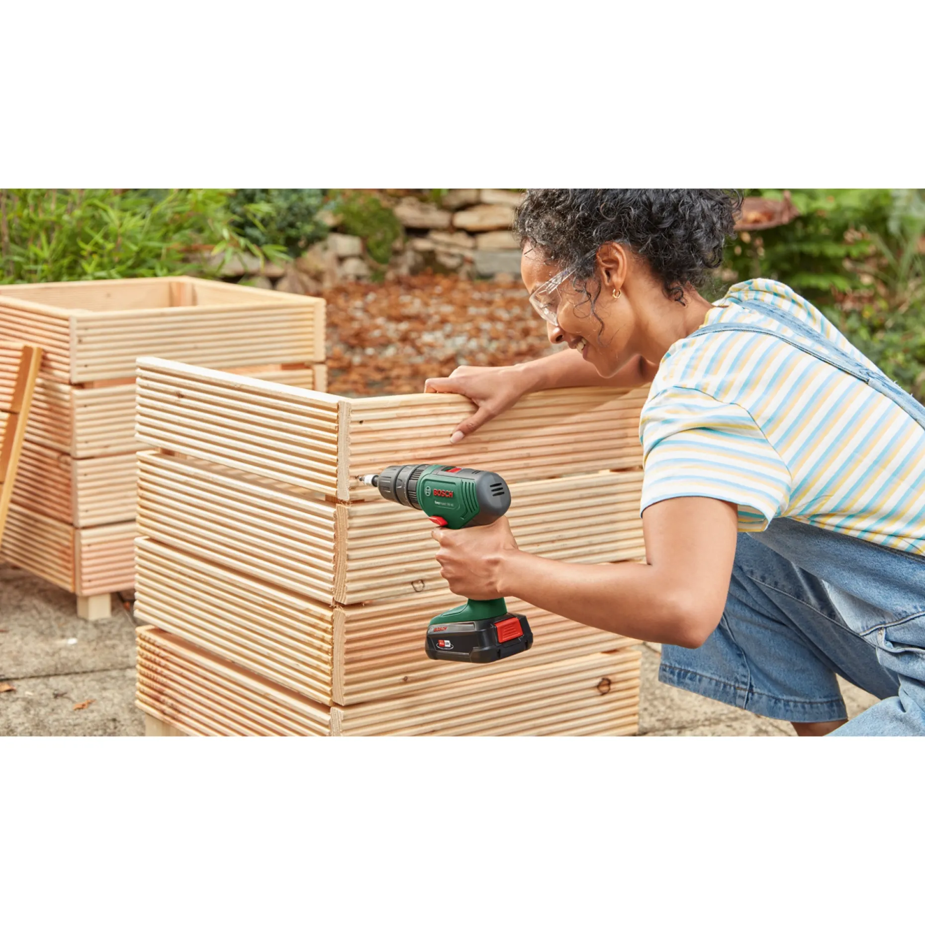 BOSCH EASY IMPACT 18V-40 SLAGBORE-/SKRUEMASKINE AKKU MED BATTERI OG LADER