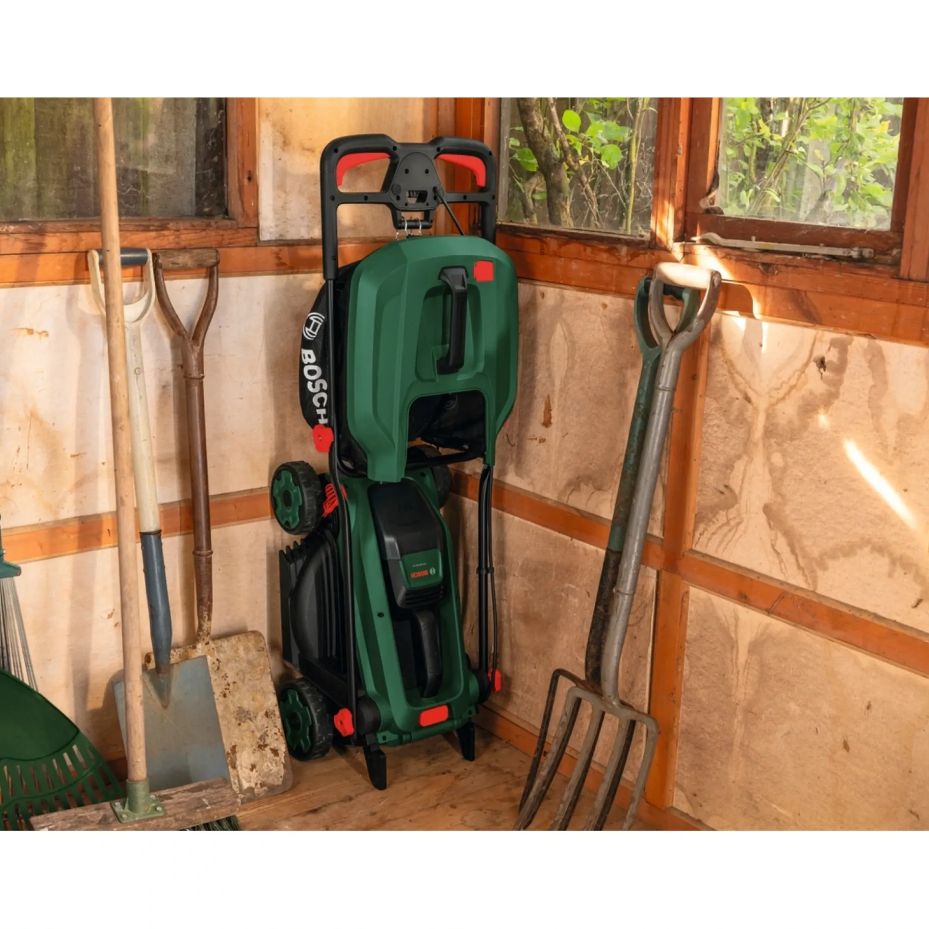 BOSCH PLÆNEKLIPPER AKKU 18,0 V MED BATTERI OG LADER