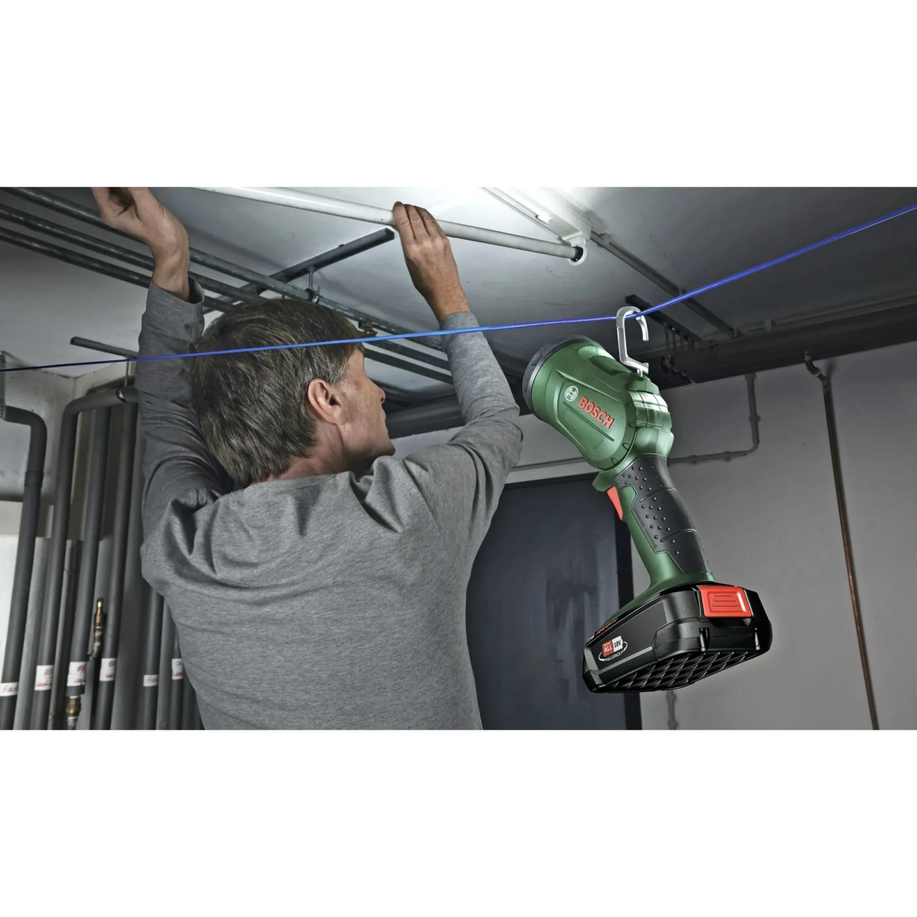 BOSCH UNIVERSAL UNIVERSALLAMP 18 LYGTE 100 LM