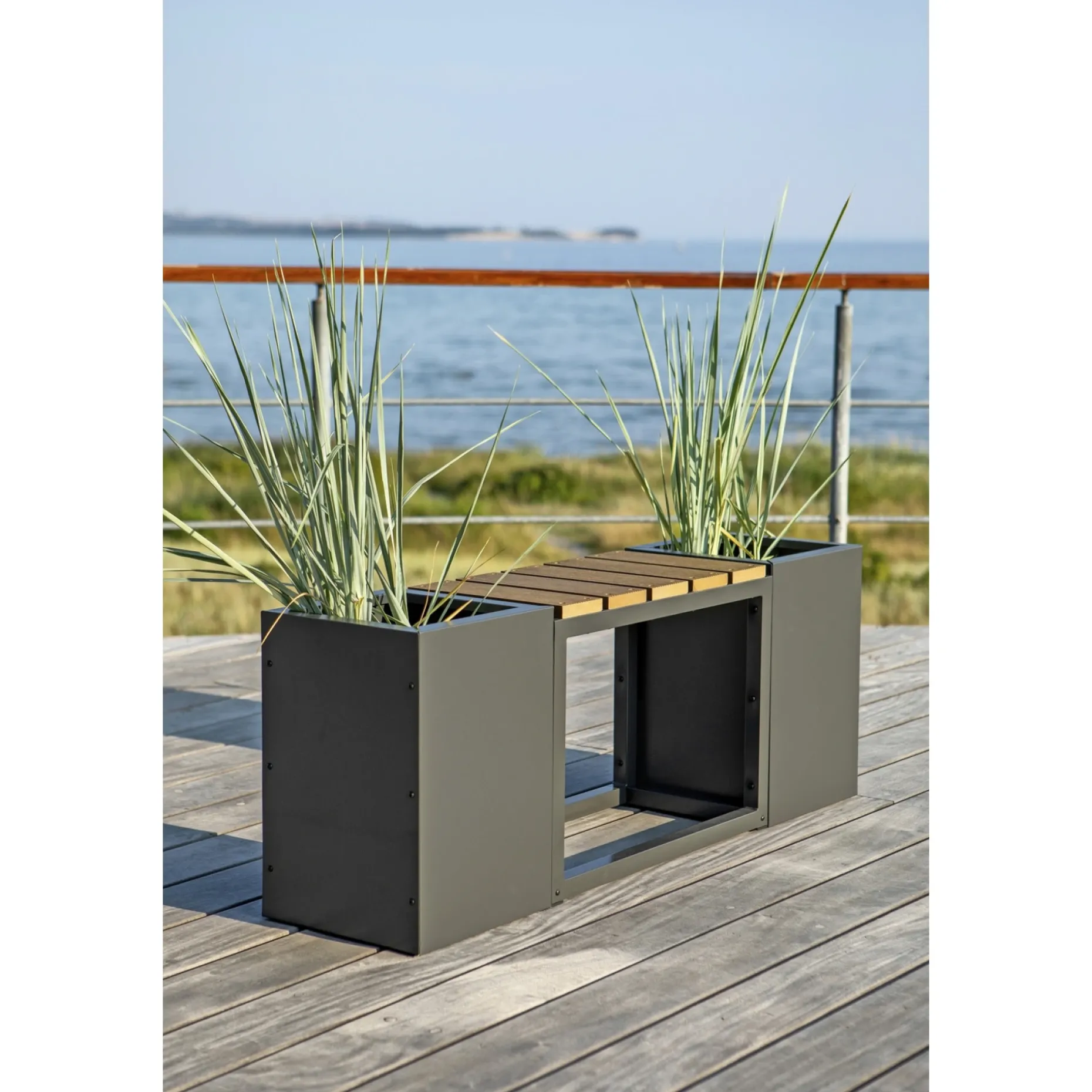 GARDEN LIFE MED 2 PLANTEKASSER HAVEBÆNK SORT 120 CM