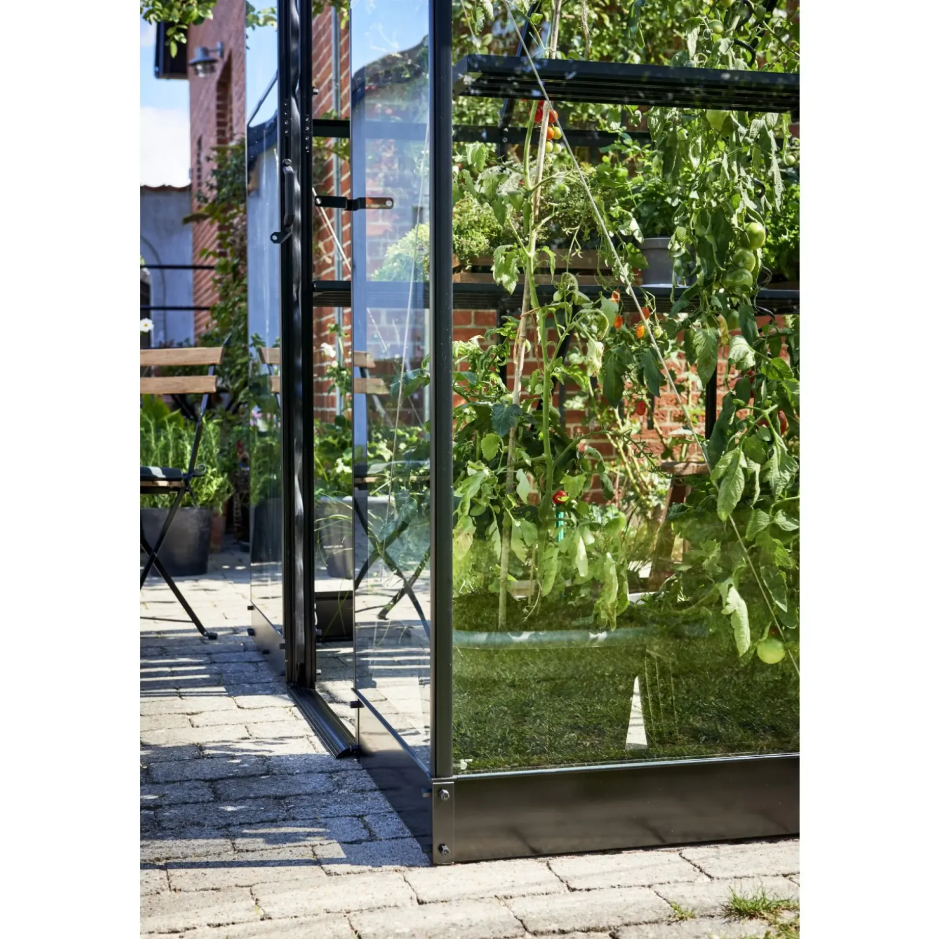 HALLS QUBE 812 SOKKEL SORT 9,9 M2