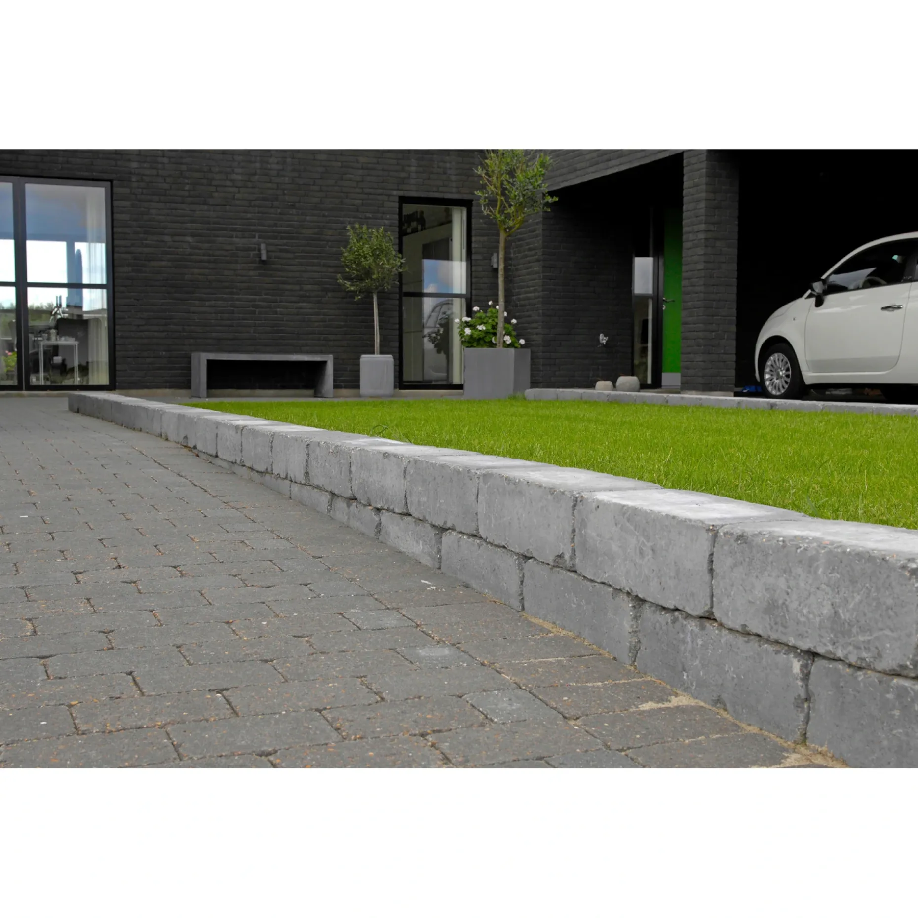 IBF HOLMEGAARDSTEN NORMALSTEN BELÆGNINGSSTEN 5 X 14 X 21 CM SORT/ANTRACIT