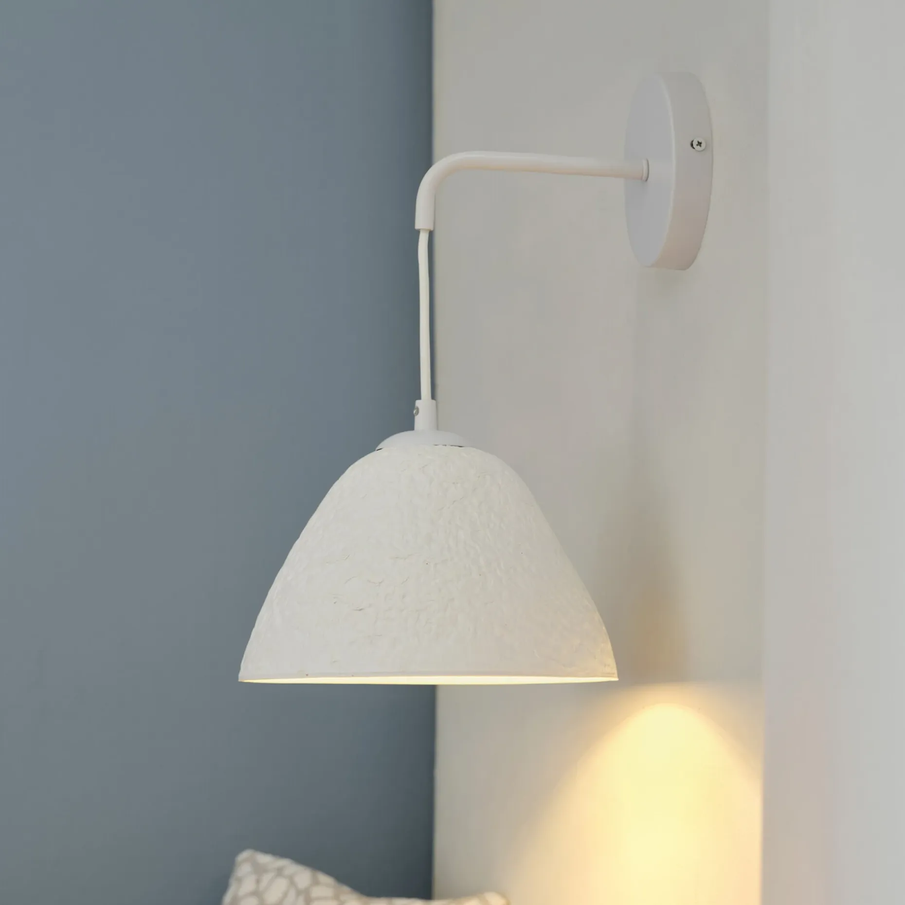 LEDVANCE DECOR CAMEL VÆGLAMPE HVID