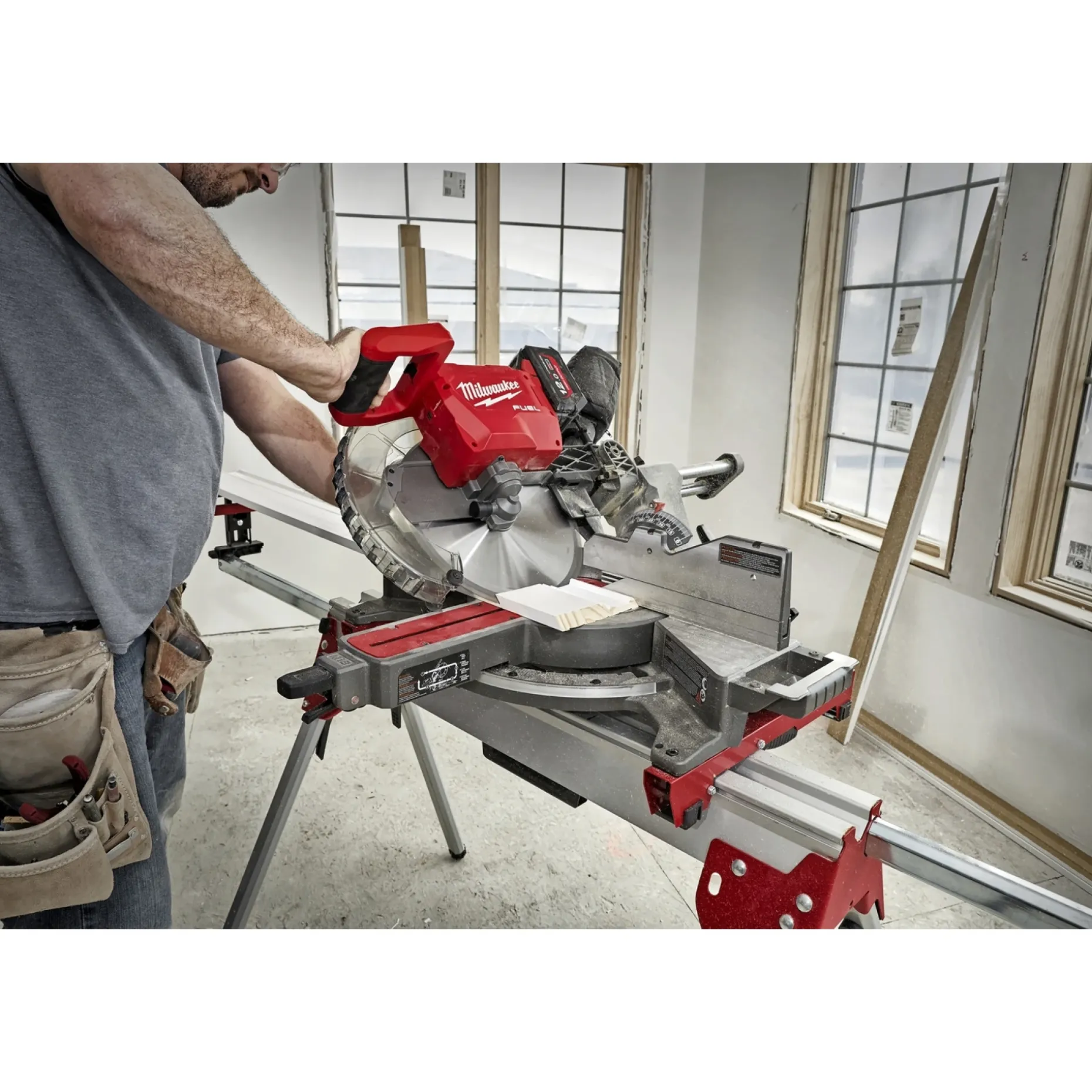 MILWAUKEE M18 FMS305-0 KAP-/GERINGSSAV AKKU 18V 305MM UDEN BATTERI OG LADER