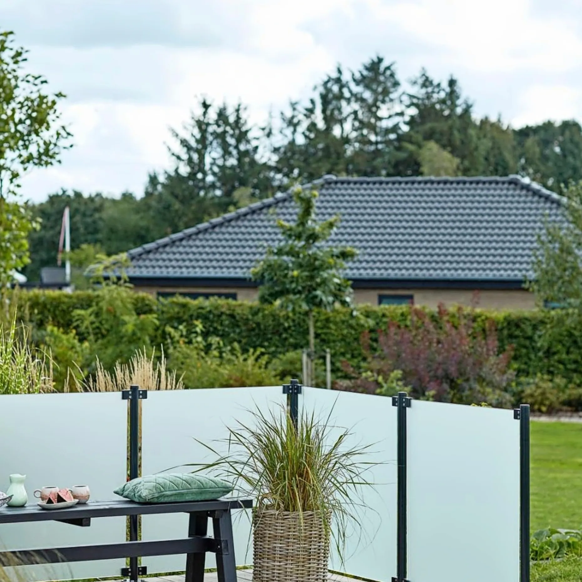 PLUS STÅLSTOLPE VARMGALVANISERET OG PULVERLAKERET GRÅSORT 4.24 X 4.24 X 96 CM