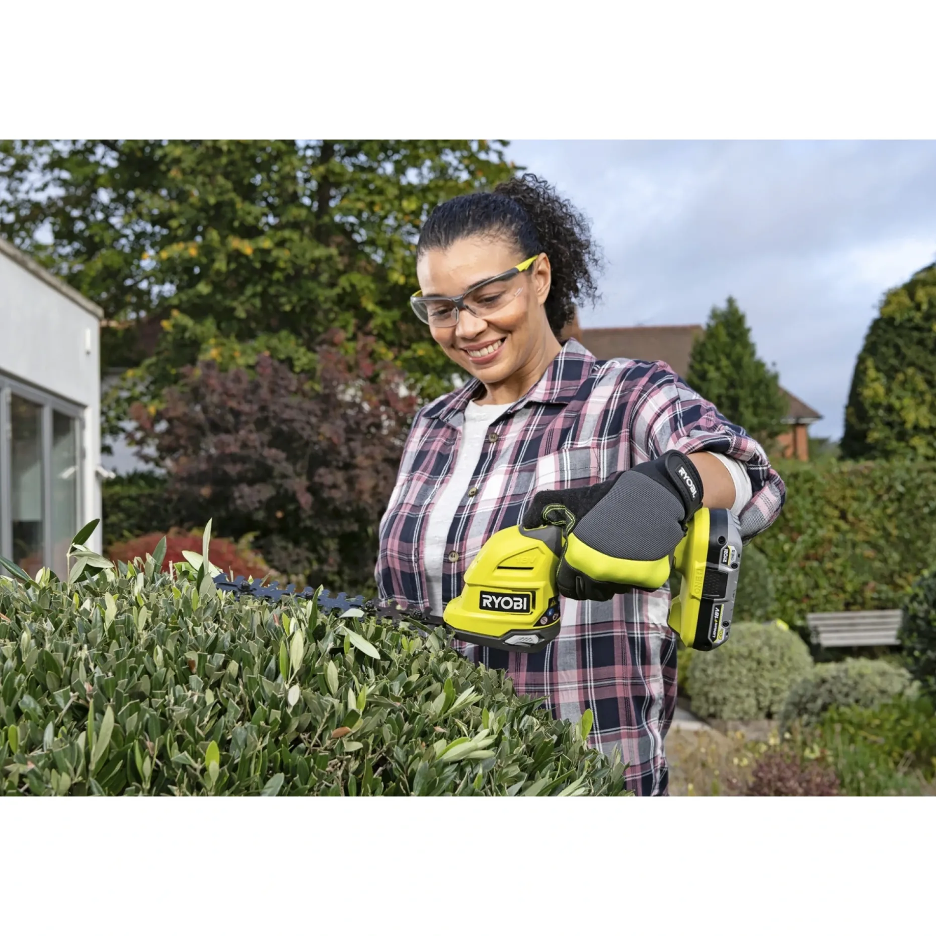 RYOBI MULTIKLIPPER 20 CM UDEN BATTERI OG LADER